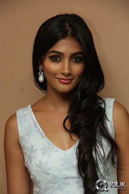 Pooja-Hegde-at-Oka-Laila-Kosam-Movie-Song-Launch